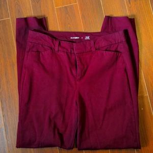 Old navy high rise ankle length pixie pant.